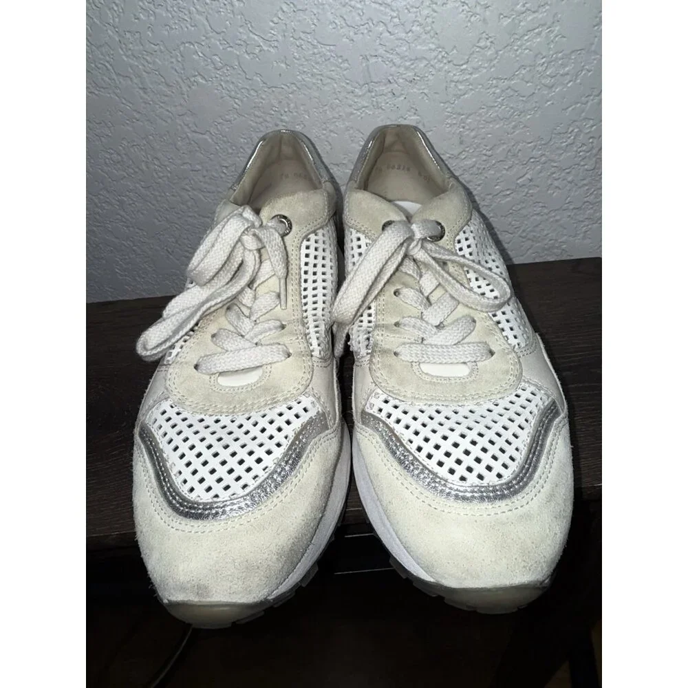 Accent mesh leather